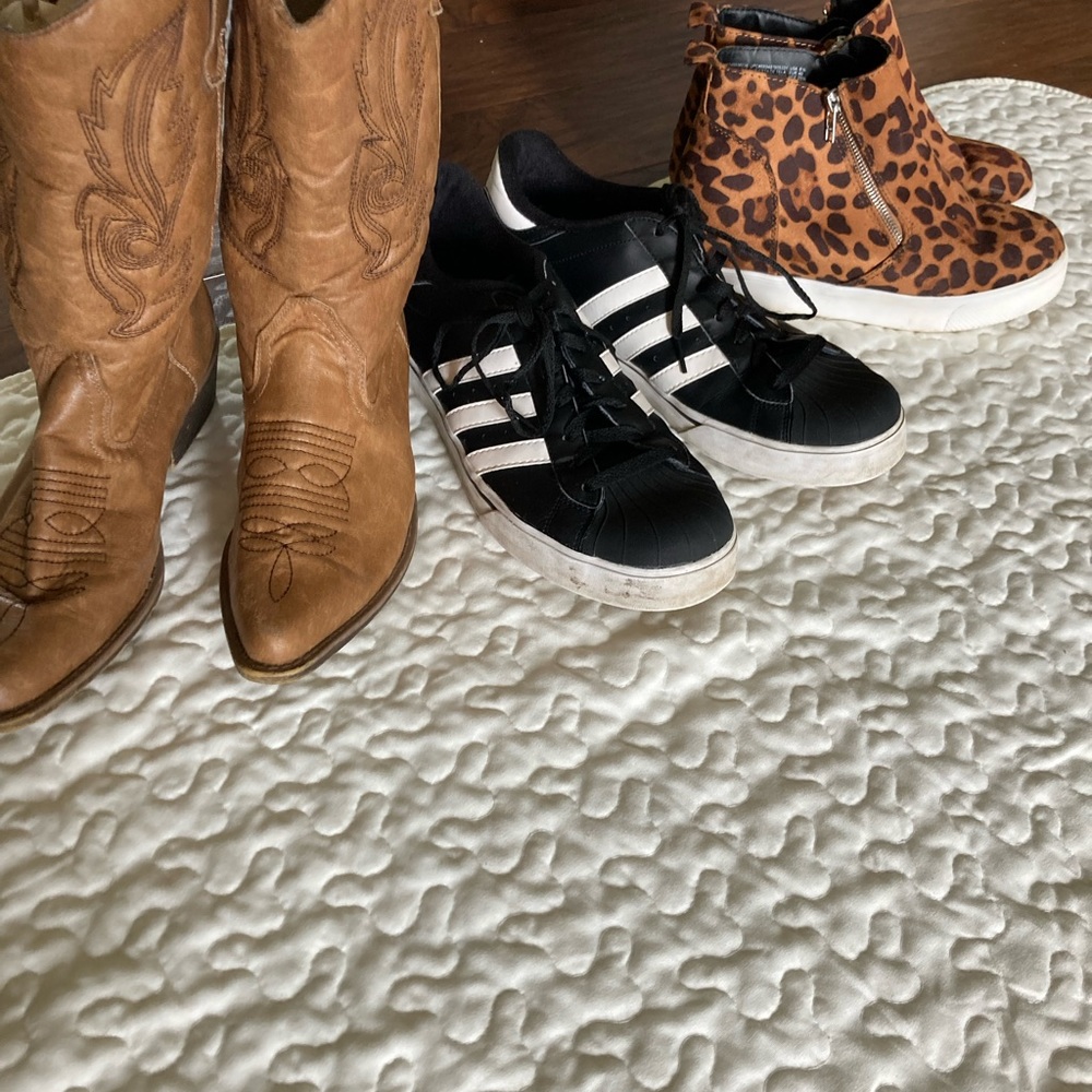 Bundle of footwear